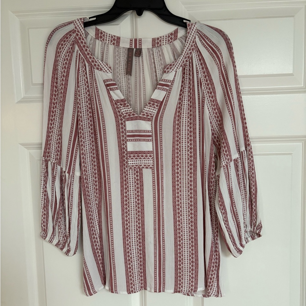 Chic V-Neck Striped Blouse - Red and White